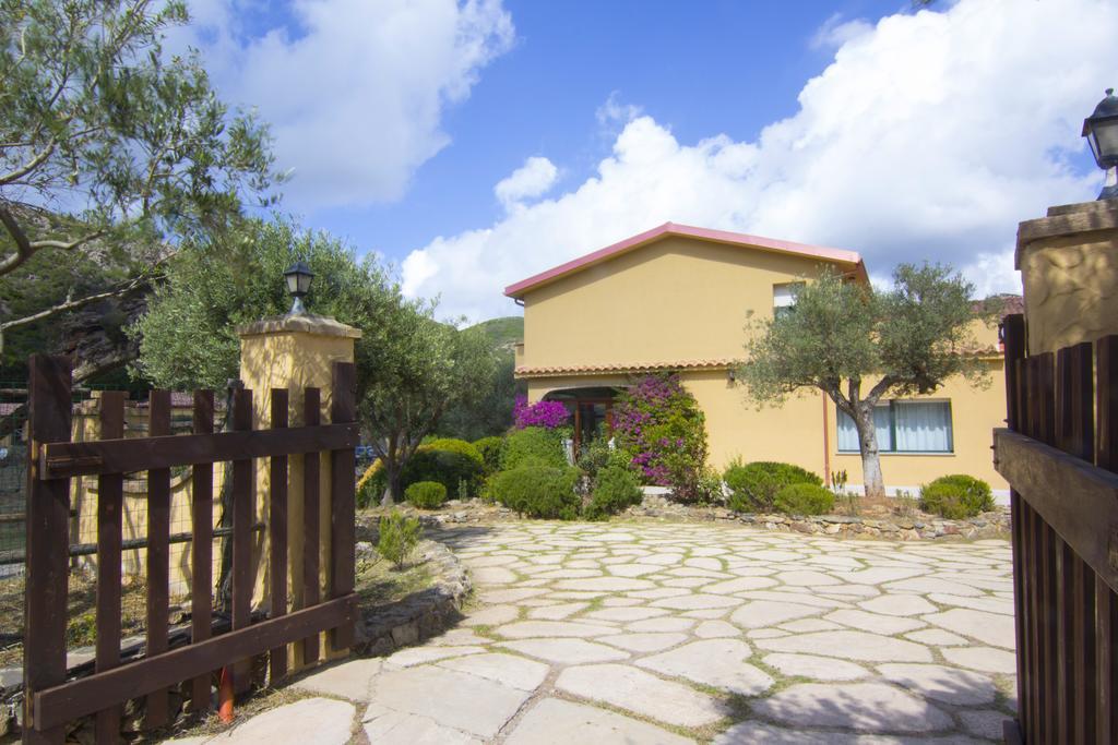 Agriturismo Sa Rocca Iglesias Exterior foto